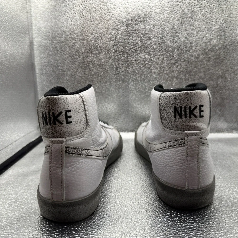 Size 9.5 Nike Blazer Mid 77 Sneakers Mens White Excellent 50 Years of Hip Hop